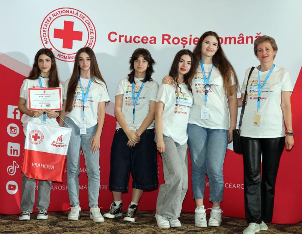 Fetele de la Școala “Câmpineanu”, rezultat foarte bun la faza națională a concursului “Sanitarii pricepuți”, organizat de Crucea Roșie