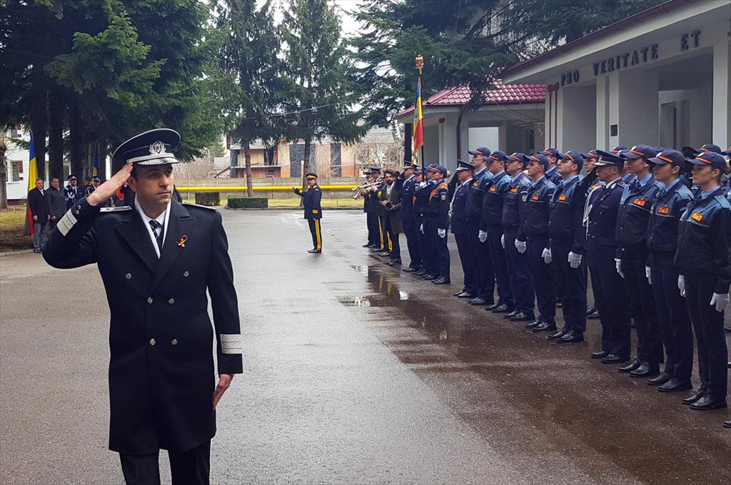 Elevii Școlii de Poliție din Câmpina au depus jurământul militar în prezența șefului Poliției Române