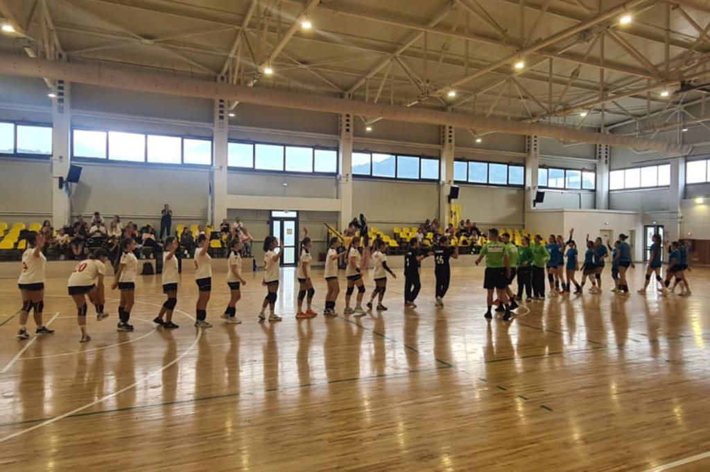 Fetele lui Daniel Vasile, din nou aproape de o victorie în turneul internațional de handbal de la Brașov