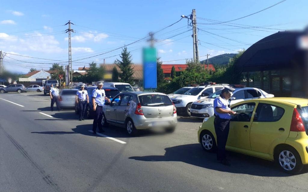 Acțiune a Poliției pe DN1, la Bănești, pentru alcool, droguri și viteză