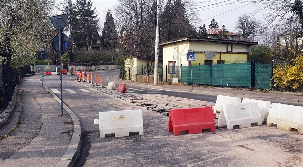 Restricții de circulație pe Bulevardul Carol I din Câmpina, în zona intersecției cu străzile Oituz și Pictor Grigorescu