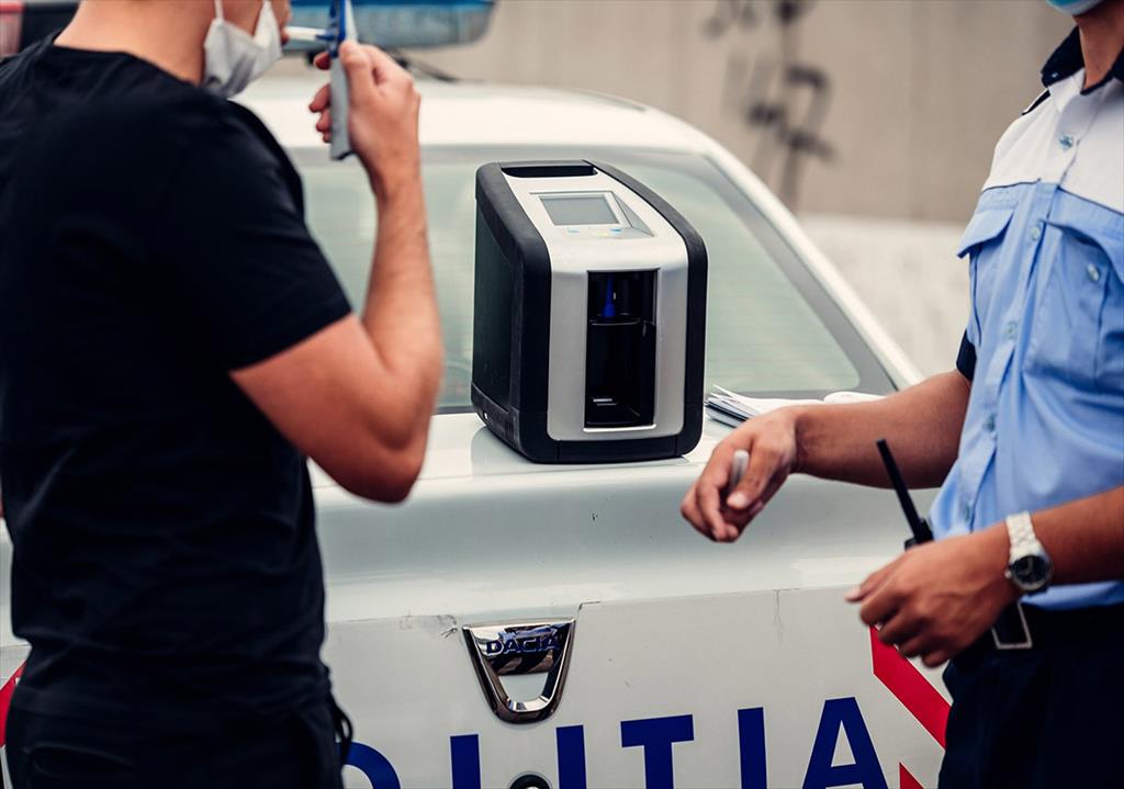 Încă un tânăr șofer, prins drogat la volan de polițiștii din Câmpina