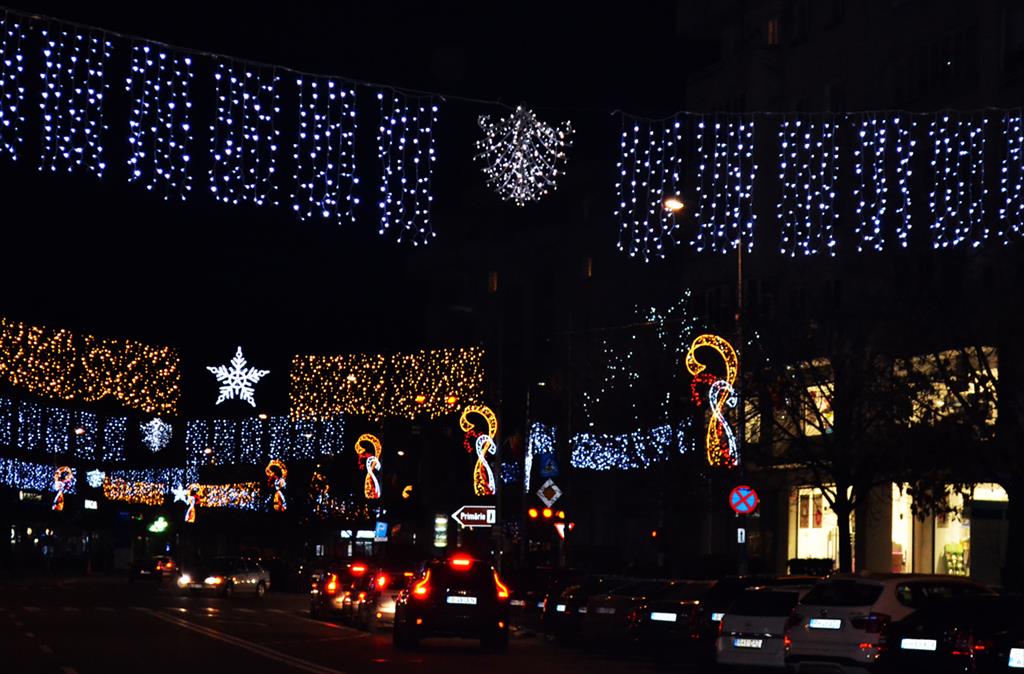 Câmpina va avea decorațiuni noi pentru iluminatul stradal de sărbători