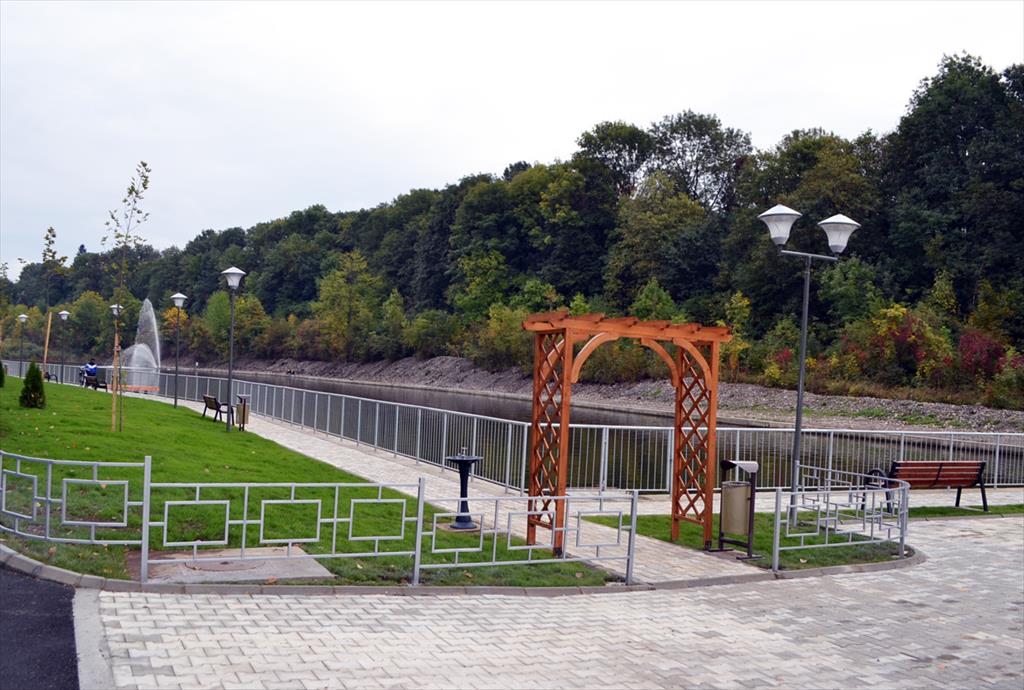 Parcurile din Câmpina au fost redeschise. Se permite accesul și pe terenul sintetic de sport, pentru alergare