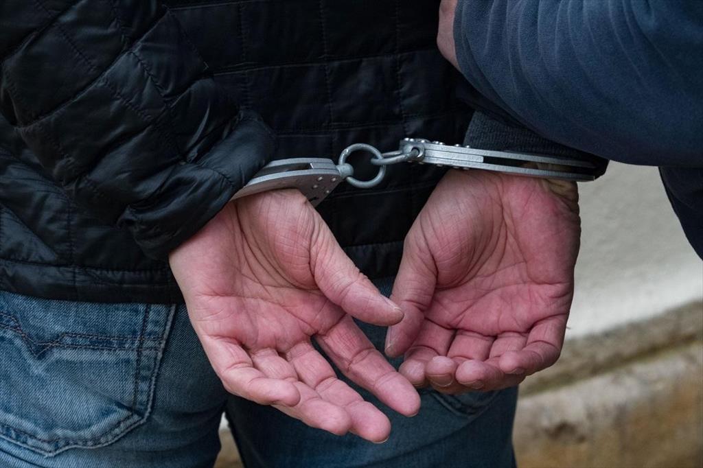 Un bărbat de 35 ani a ajuns în arestul Poliției Câmpina, după ce a produs un accident având o alcoolemie de 1,31 mg/l alcool pur în aerul expirat