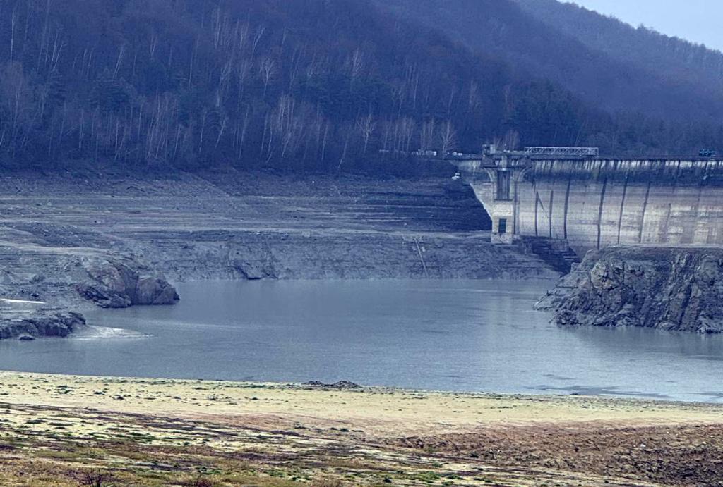 Ministrul Mediului, Diana Buzoianu: “Faptul că zeci de mii de oameni au fost lăsați fără apă reprezintă nu doar o problemă tehnică, ci o lipsă gravă de profesionalism, inacceptabilă”