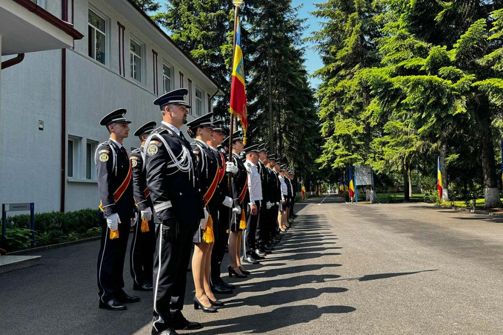1.800 locuri scoase la concurs la Școala de Poliție Câmpina pentru sesiunea septembrie - decembrie 2026