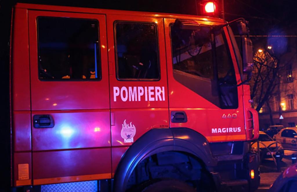 Incendiu la un apartament din Florești, produs de la o cratiță uitată pe aragaz. 22 persoane evacuate din bloc