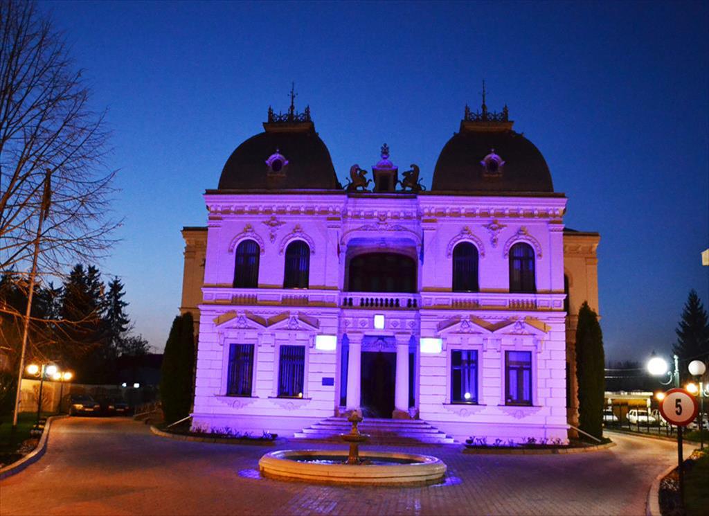 Administrația locală dorește iluminarea unor clădiri monumentale din centrul Câmpinei