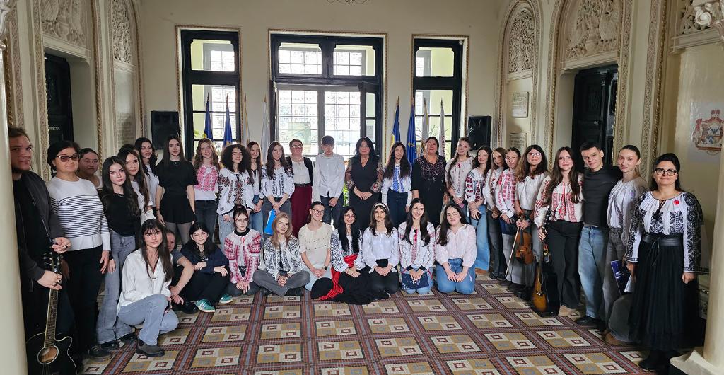 „Dor de Eminescu, dor de țară” la Colegiul Național „Nicolae Grigorescu” Câmpina