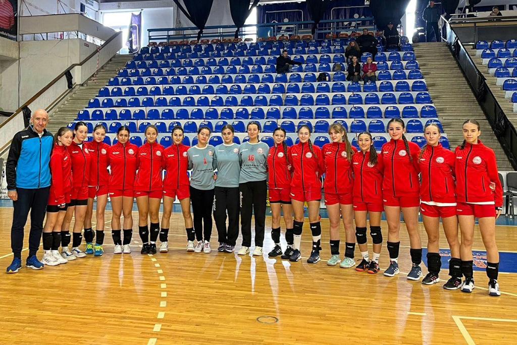 Handbal feminin, juniori II. CS Câmpina - CSM Ploiești 38-39