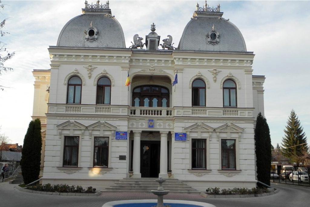 Duminică, 1 Iunie, la Primăria Câmpina va fi Ziua Porților Deschise pentru Copii