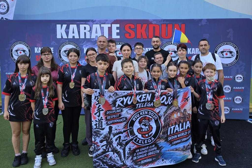 Salbă de medalii pentru sportivii din Telega la o competiție de karate în Italia