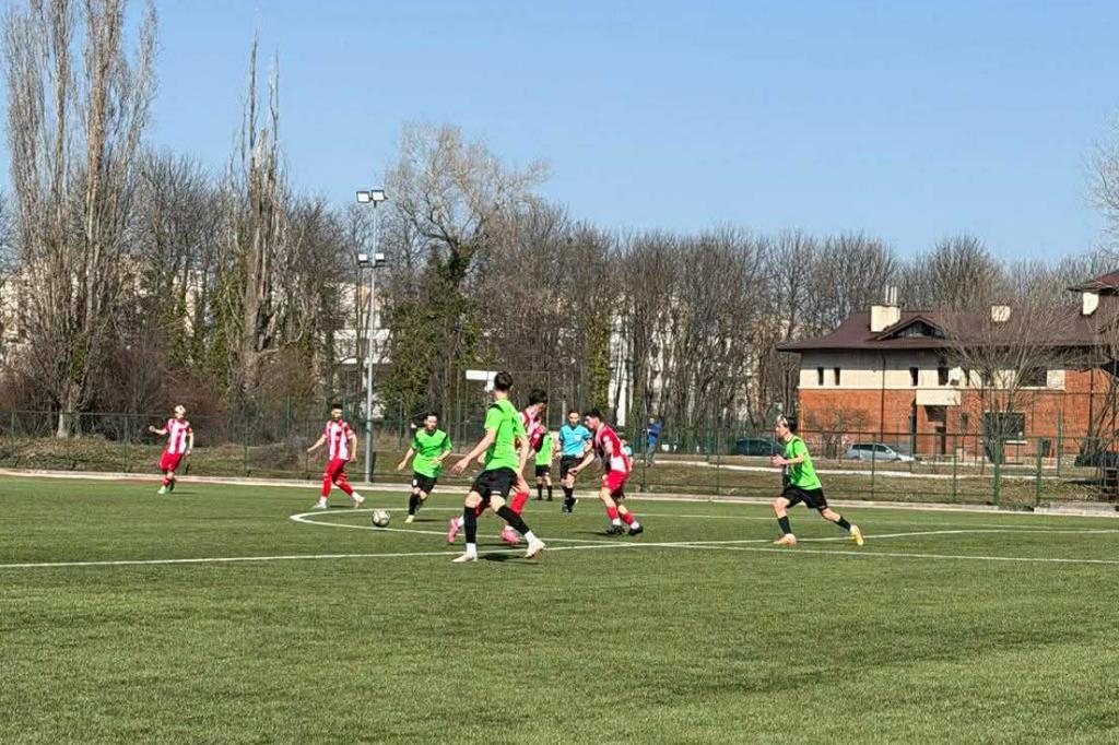 Fotbal, juniori sub 19 ani. Unirea Urlați - CS Câmpina 0-0