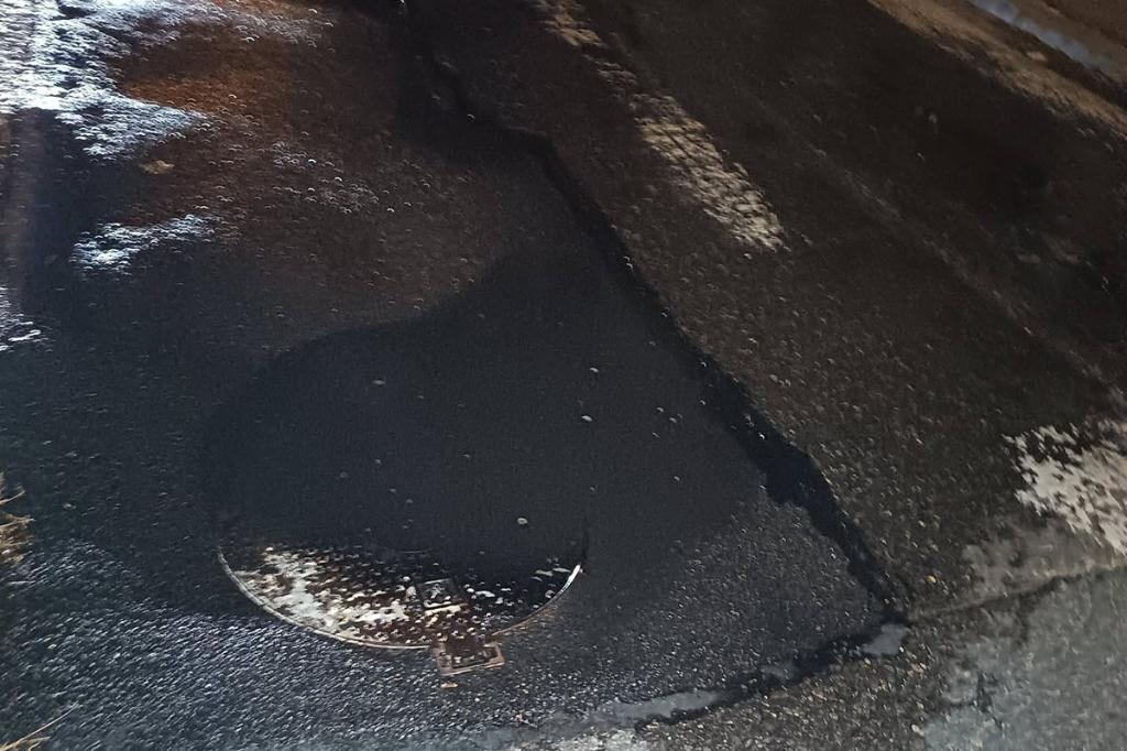 La Câmpina, canalizarea refulează pe Strada Oituz