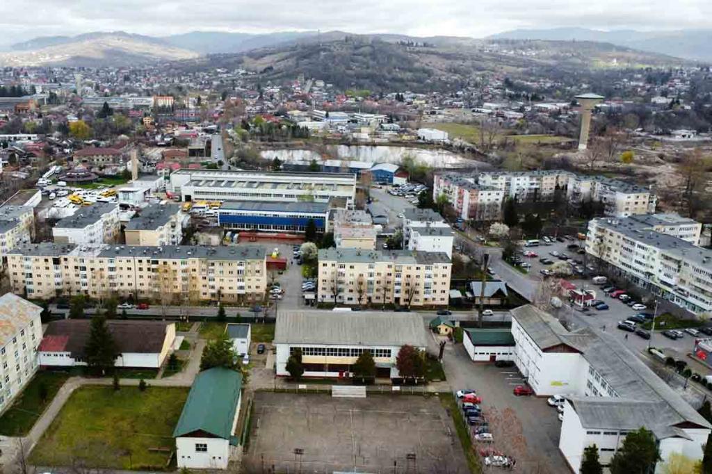 Câmpinenii întreabă... primarul răspunde. De ce nu se marchează și numerotează locurile de parcare în cartierul Turnătorie?