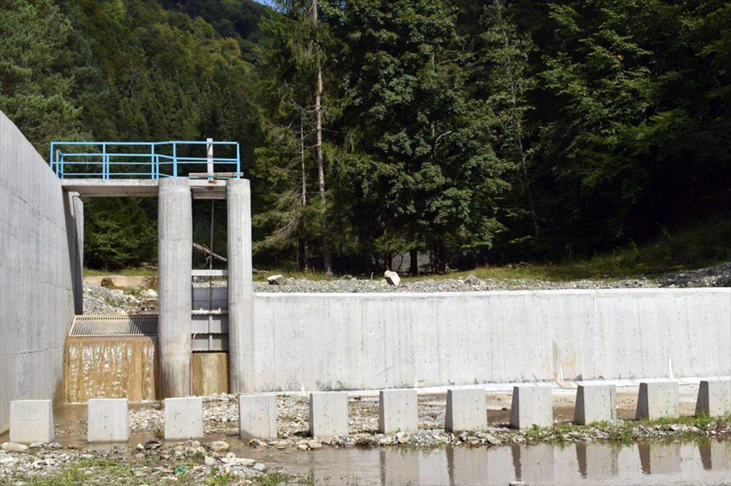 Hidro Prahova anunță semnarea contractului pentru reabilitarea surselor de apă, aducțiune, stații de tratare și rezervoare în orașele Sinaia și Comarnic