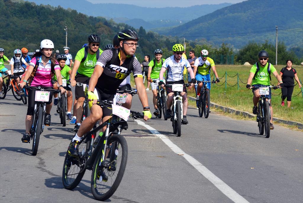 350 de cicliști, cu vârste între 7 și 73 de ani, au luat startul la Câmpina Open MTB 2018. Lista câștigătorilor