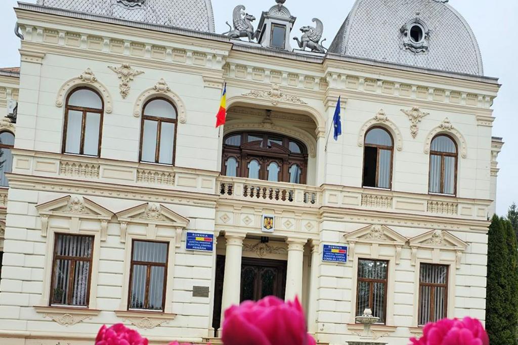 Primăria Câmpina anunță suspendarea temporară a serviciilor privind actele de urbanism