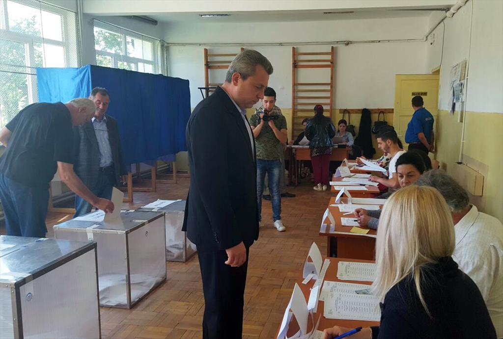 Andrei Istrate (UNPR), primul dintre candidații la Primăria Câmpina care s-a prezentat la vot