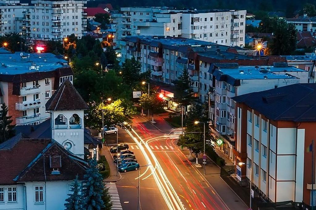 Greu cu turismul: Câmpina se asociază cu o entitate din care abia a ieșit!