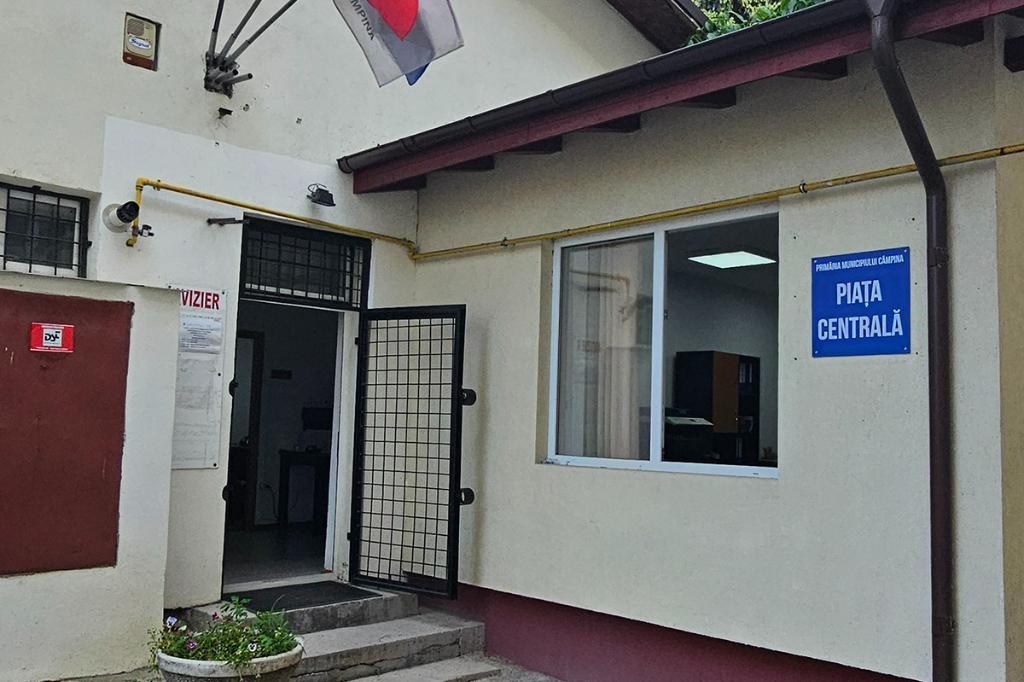 Câmpinenii întreabă... primarul răspunde. „Serviciul contractări s-a mutat la sediul Pieței Centrale”