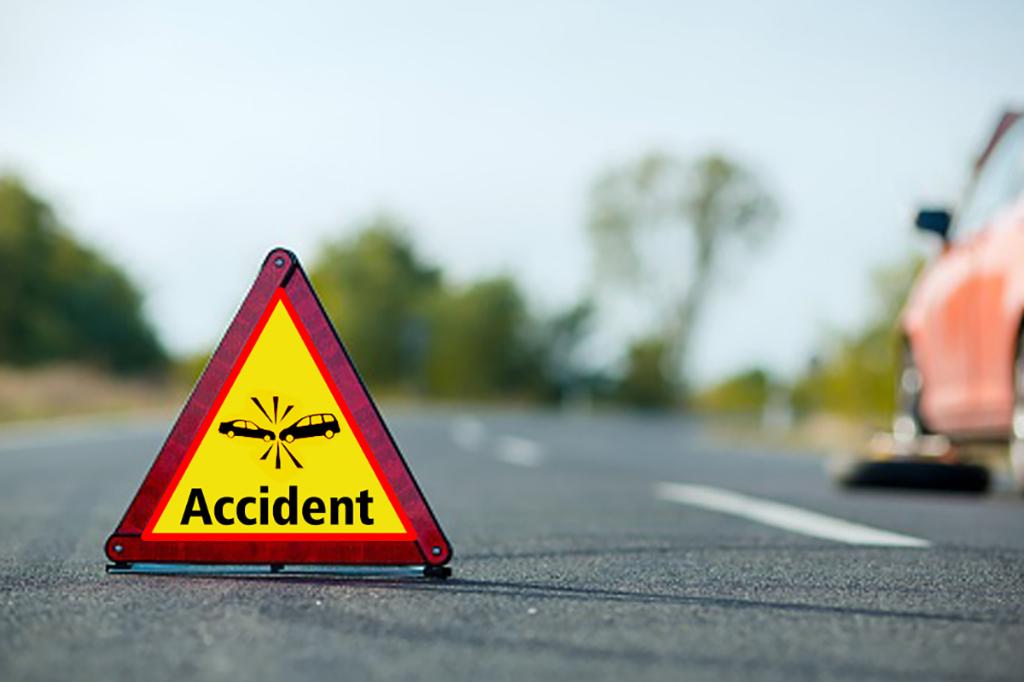 Accident în apropiere de Filipeștii de Pădure. Doi tineri au ajuns la spital