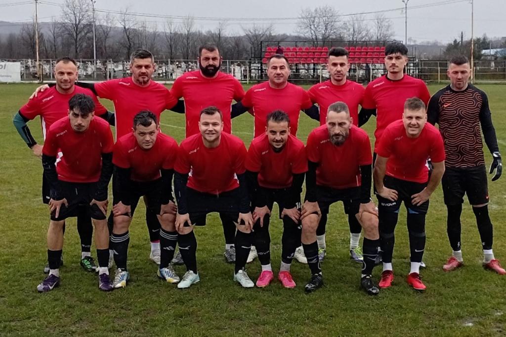 Liga a 5-a. Sportul Câmpina - Petrolul Ologeni 2-0