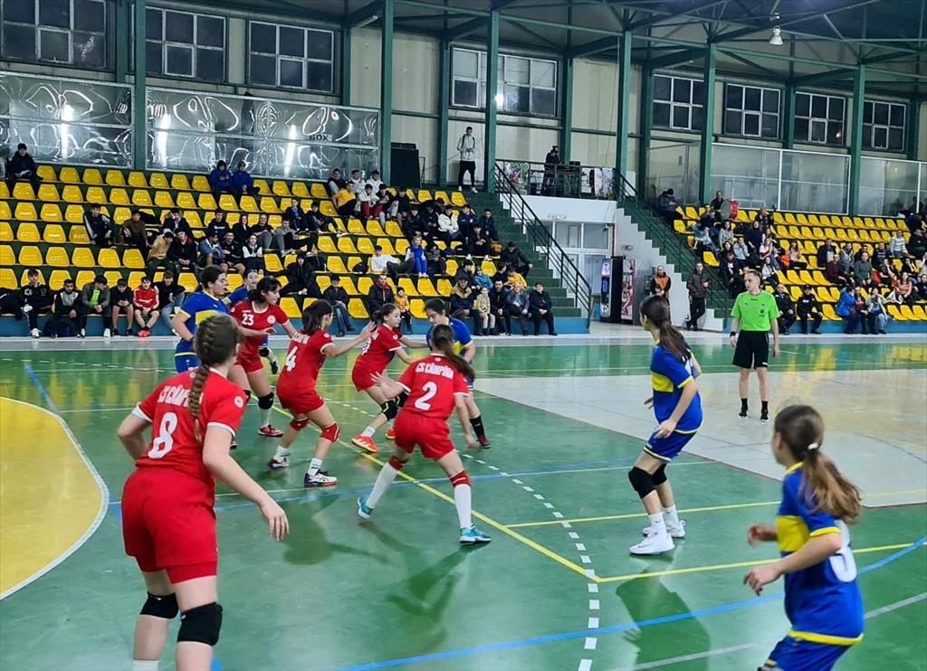 Handbal feminin, juniori III. CSM Rm. Sărat - CS Câmpina 28-40