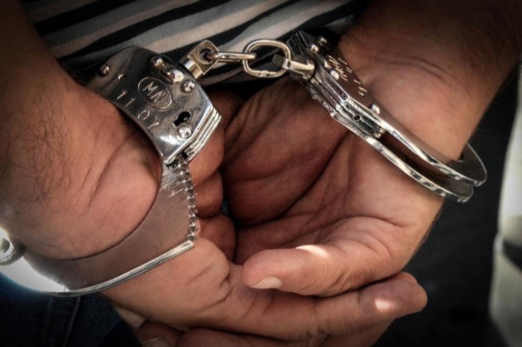 Un bărbat de 34 ani, din Florești, reținut de polițiști pentru încălcarea ordinului de protecție