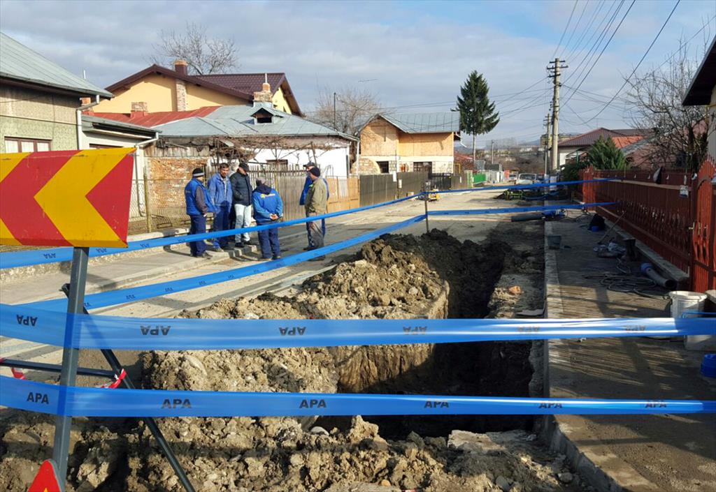 Un muncitor de la HidroPrahova a murit, iar altul este rănit după ce pământul de la o lucrare s-a prăbușit peste ei