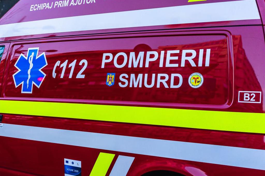 Accident pe DN1, la Posada. Trei persoane au ajuns la spital