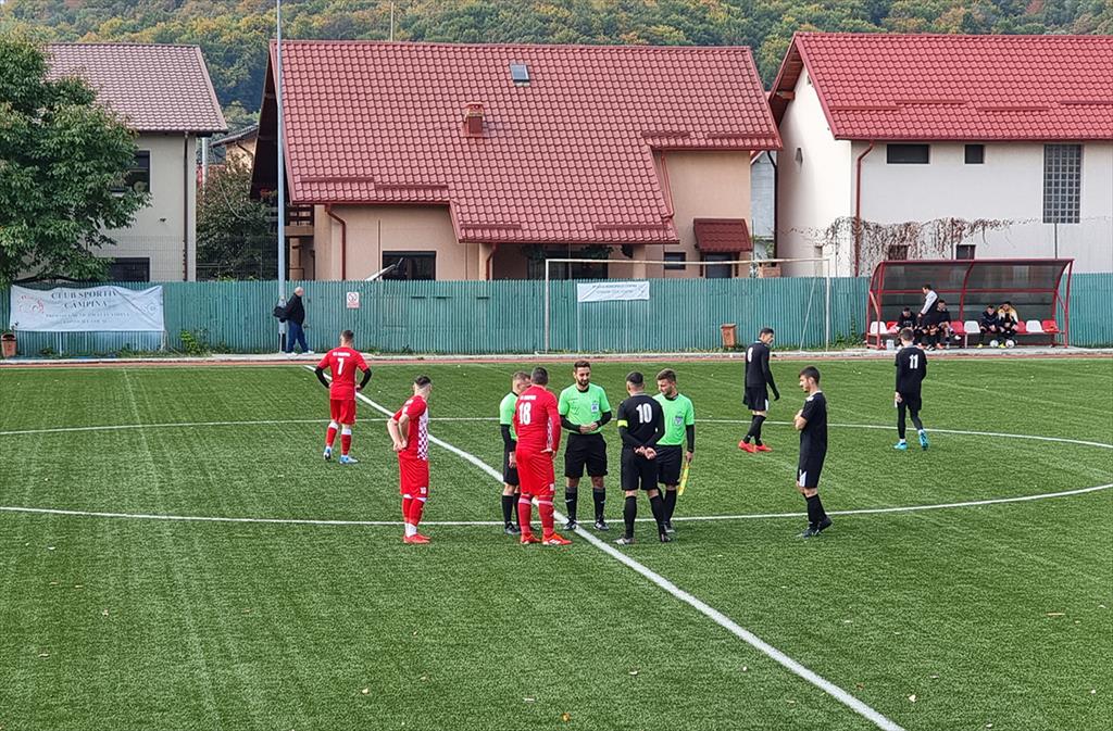 Superliga B Prahova. CS Câmpina - Avântul Tomșani 2-1. Multe ratări și emoții pe final