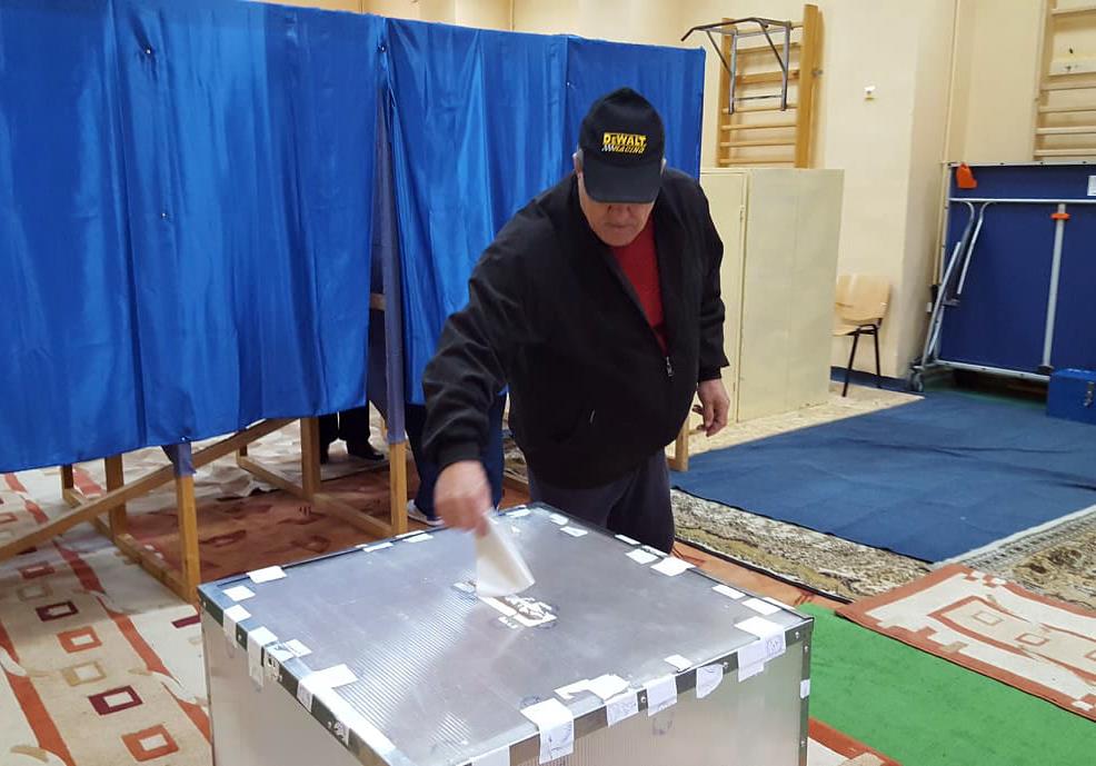 Alegeri prezidențiale, turul al doilea. 50,02% - prezența la vot în Câmpina, la ora 18.00