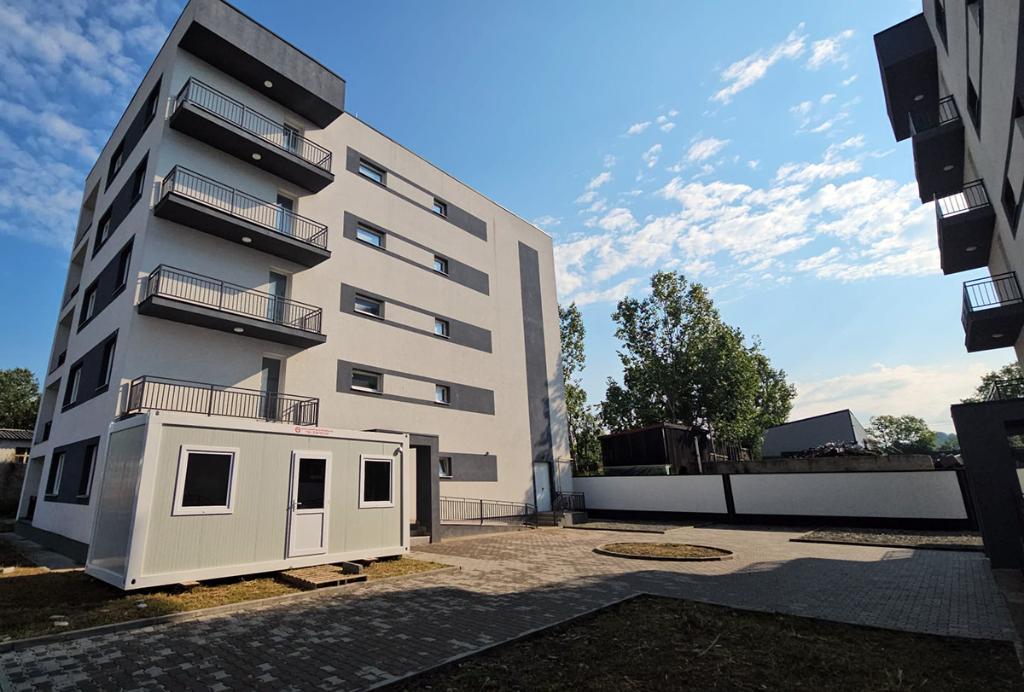 Blocurile sociale din Câmpina, la care fosta administrație locală a împărțit apartamentele încă din iulie 2024, sunt gata abia acum, în iulie 2026