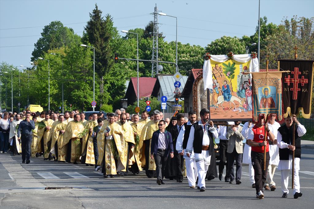 Peste 1.000 de credincioși au participat la Procesiunea de Florii de la Câmpina