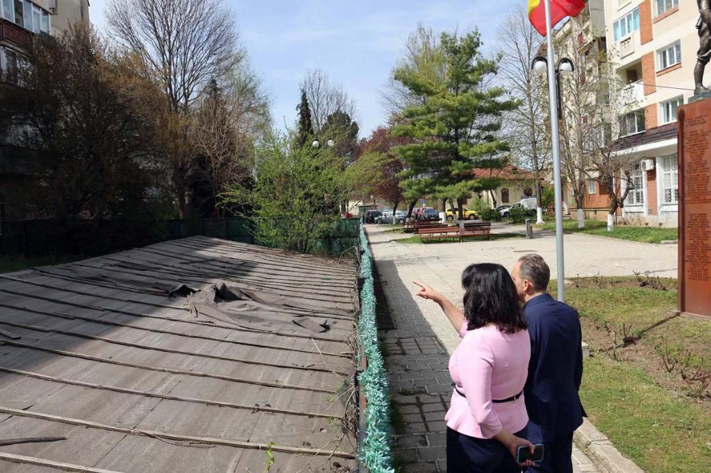 CJ Prahova nu mai are niciun proiect legat de “fostele beciuri” din centrul Câmpinei. Primăria și Consiliul Local preiau problema...