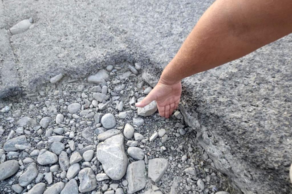 Probleme pe Strada Dealului, din cartierul Voila. Oamenii sunt nemulțumiți...