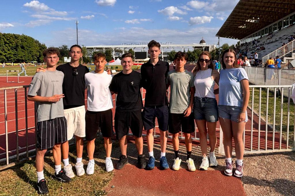 Campionatul Național Școlar la Atletism. Nouă atleți câmpineni la start, o medalie și trei noi recorduri personale