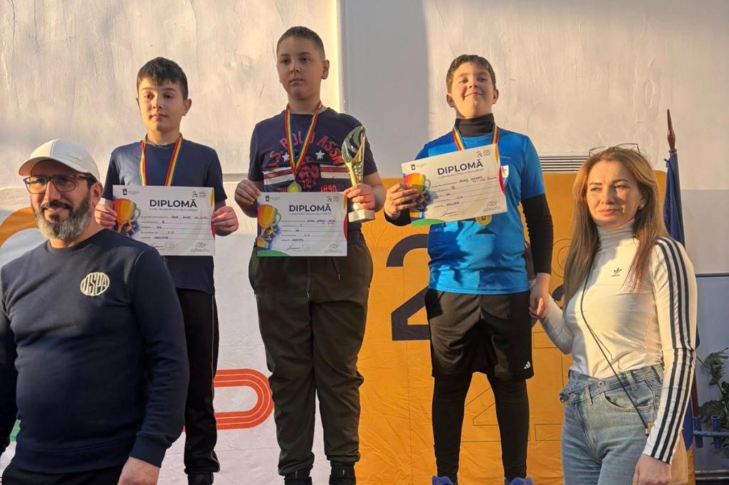 Cei mai mici atleți câmpineni s-au întrecut la Campionatul Municipiului București