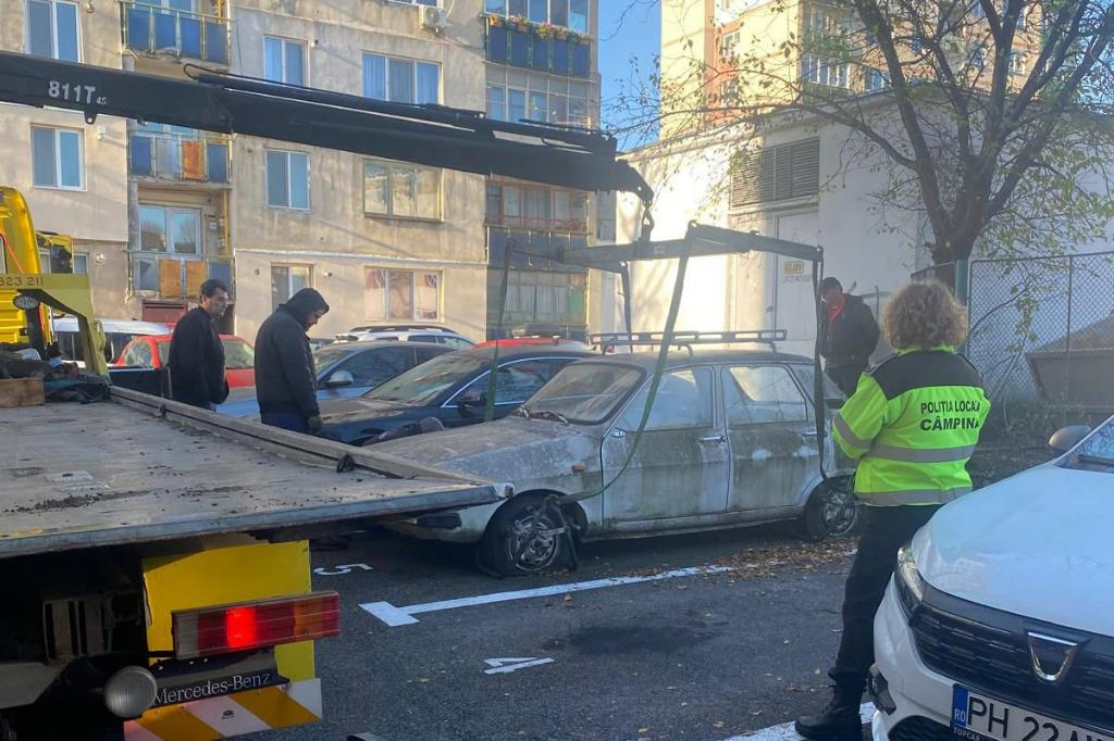 Poliția Locală Câmpina a ridicat mai multe autoturime abandonate pe domeniul public