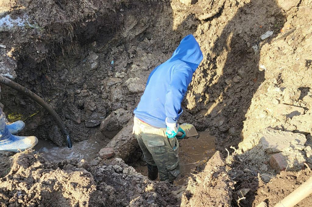 Avarie la rețeaua de apă în zona centrală a comunei Poiana Câmpina