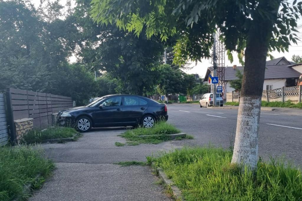 Câmpina, cartier Câmpinița. O parcare fără cuvinte...