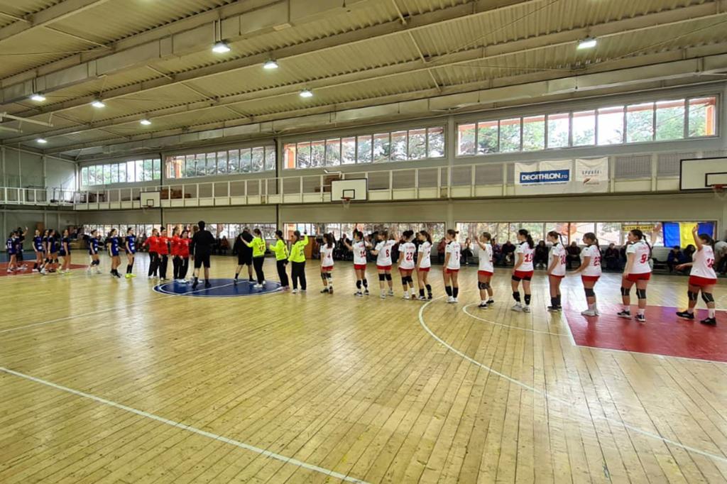 Handbal feminin, juniori II. CS Câmpina - CSM Ploiești 38-39