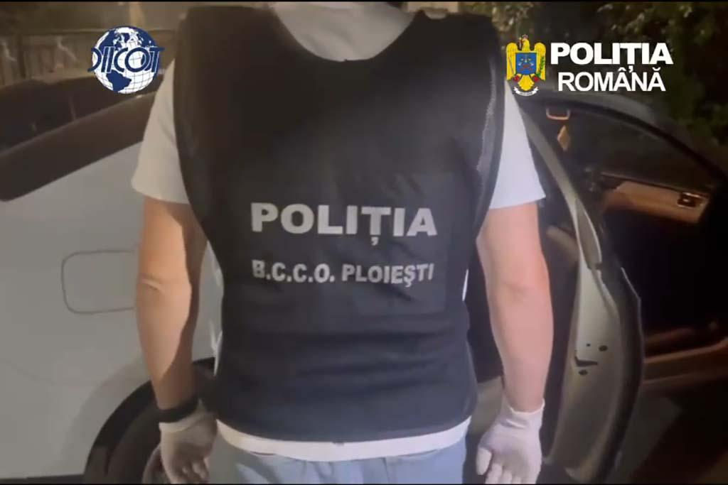 Doi tineri au fost reținuți pentru trafic de droguri de mare risc