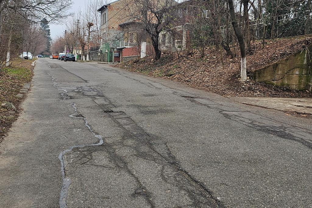 Câmpinenii întreabă... primarul răspunde. Când se modernizează Strada Ion Câmpineanu?