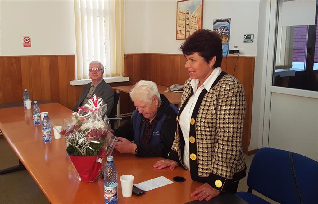 Punctul de vedere al Asociației Pensionarilor Câmpina cu privire la articolul „Fără invitații gratuite pentru aleșii locali și bilete reduse pentru pensionarii “de partid” la spectacolul dedicat Zilei Femeii“