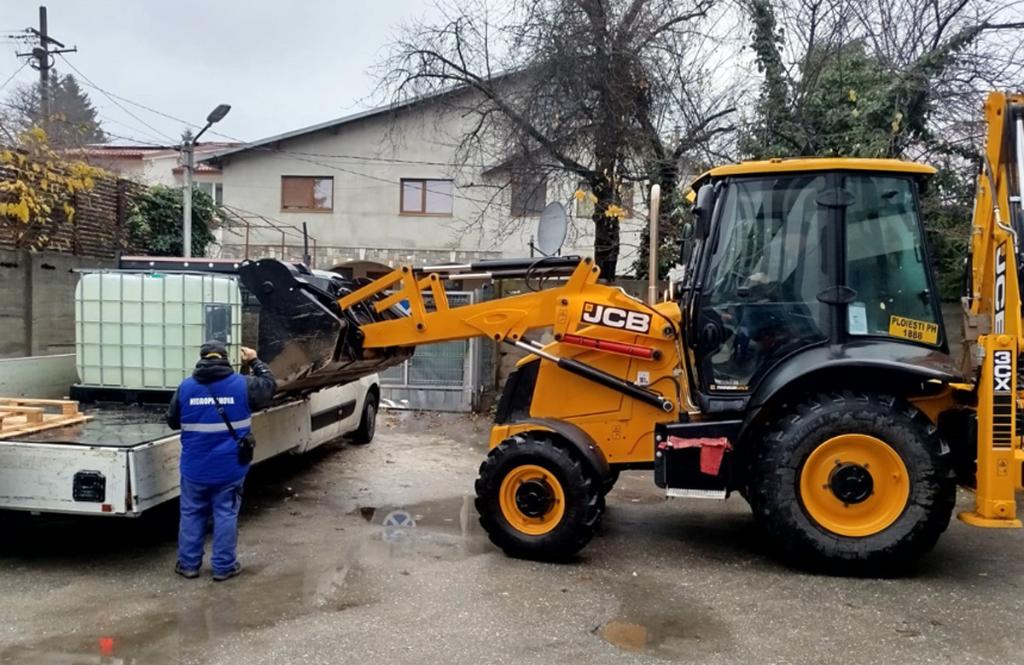 Containere cu apă potabilă la Spitalul Municipal Câmpina. Două containere vor fi amplasate și în zona Pieței Centrale, pentru populație