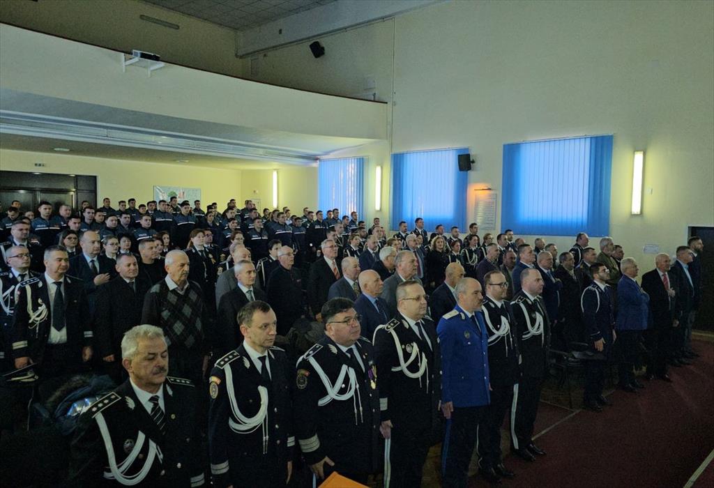 La Școala de Agenți de Poliție ”Vasile Lascăr” Câmpina s-au aniversat 56 ani de la înființarea instituției