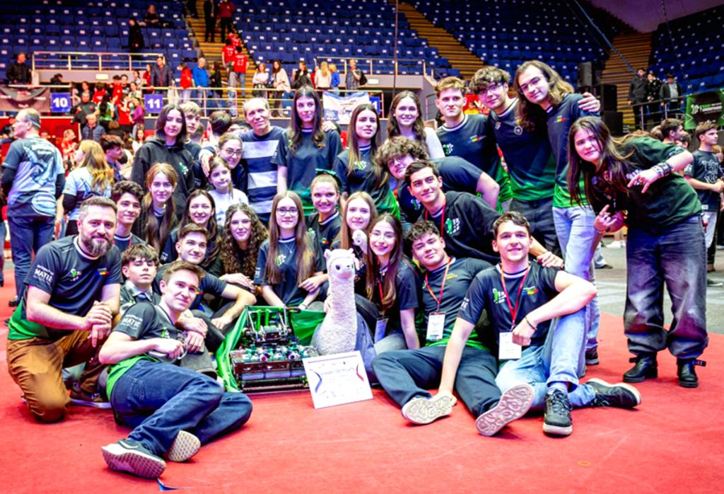 Echipa de robotică de la CNNG Câmpina are nevoie de sponsorizări pentru participarea la European Premier Event din Olanda